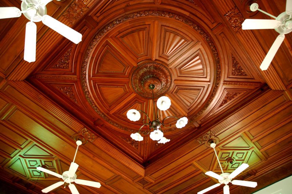 Visalam Chettinad Palace - A Cgh Earth Experience Kānādukāttān Eksteriør bilde