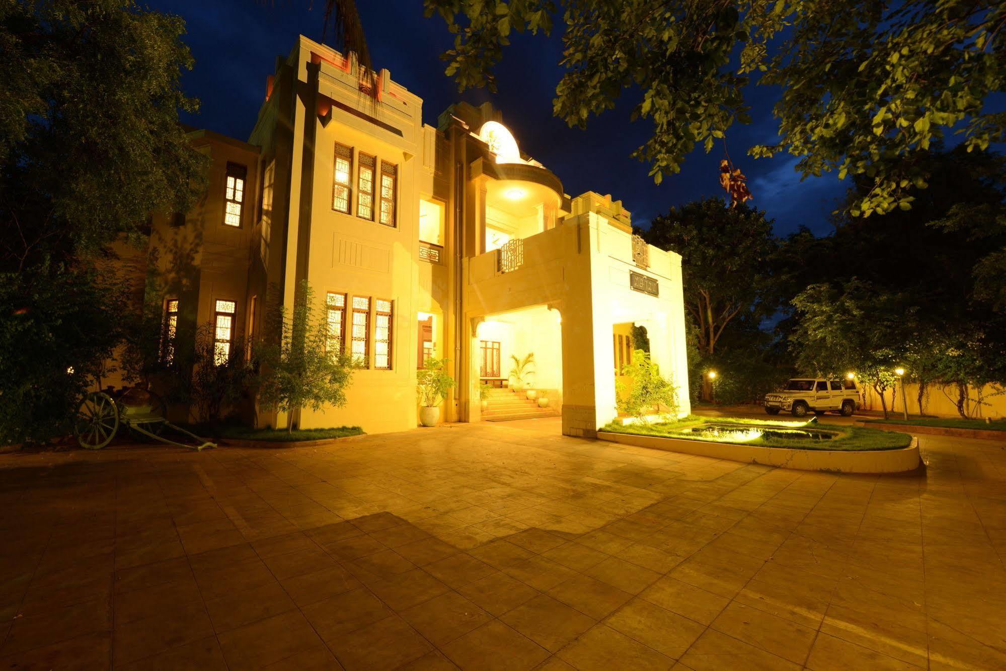 Visalam Chettinad Palace - A Cgh Earth Experience Kānādukāttān Eksteriør bilde