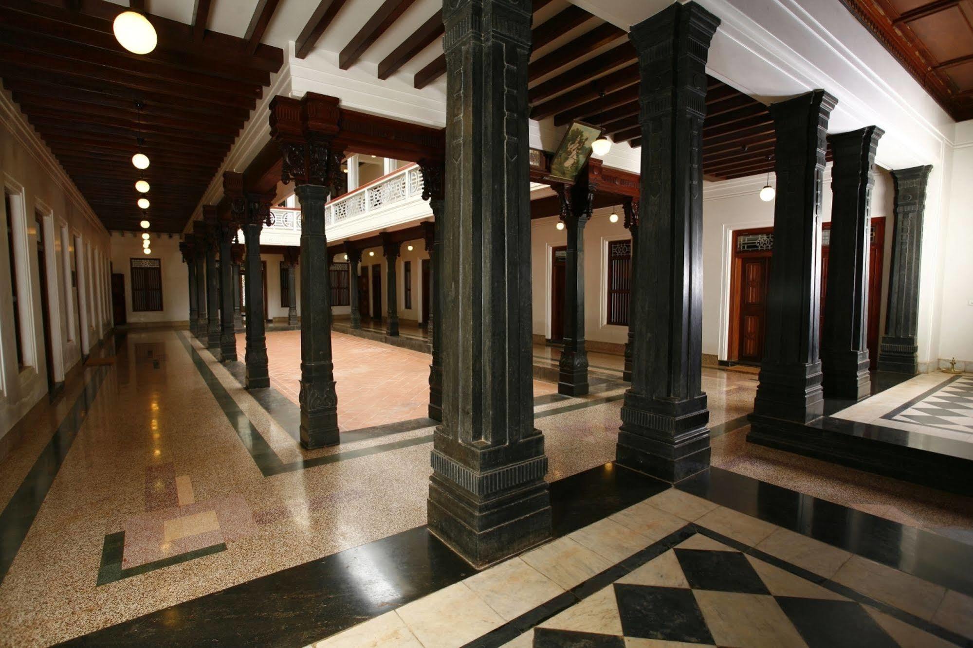 Visalam Chettinad Palace - A Cgh Earth Experience Kānādukāttān Eksteriør bilde