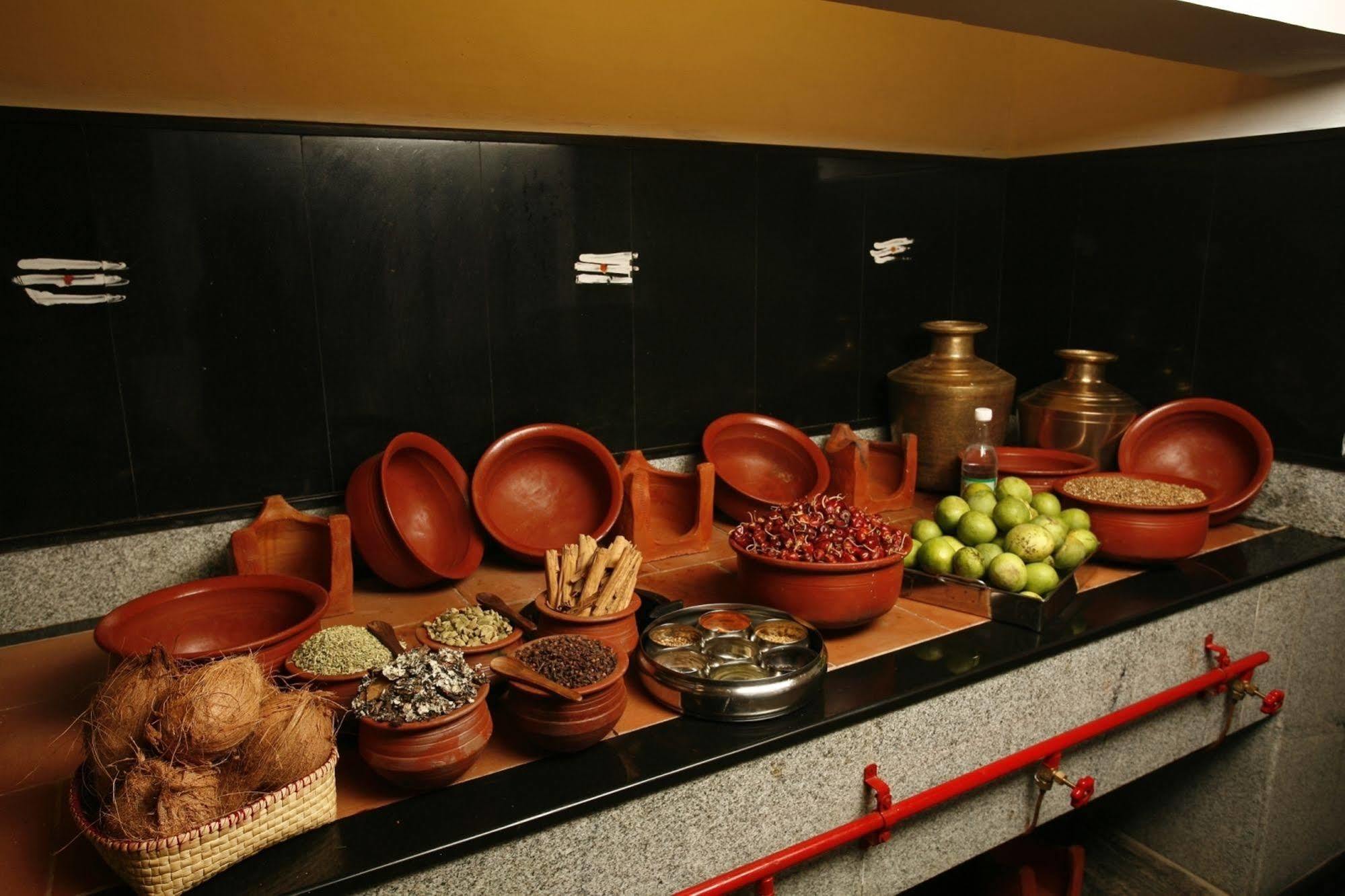 Visalam Chettinad Palace - A Cgh Earth Experience Kānādukāttān Eksteriør bilde
